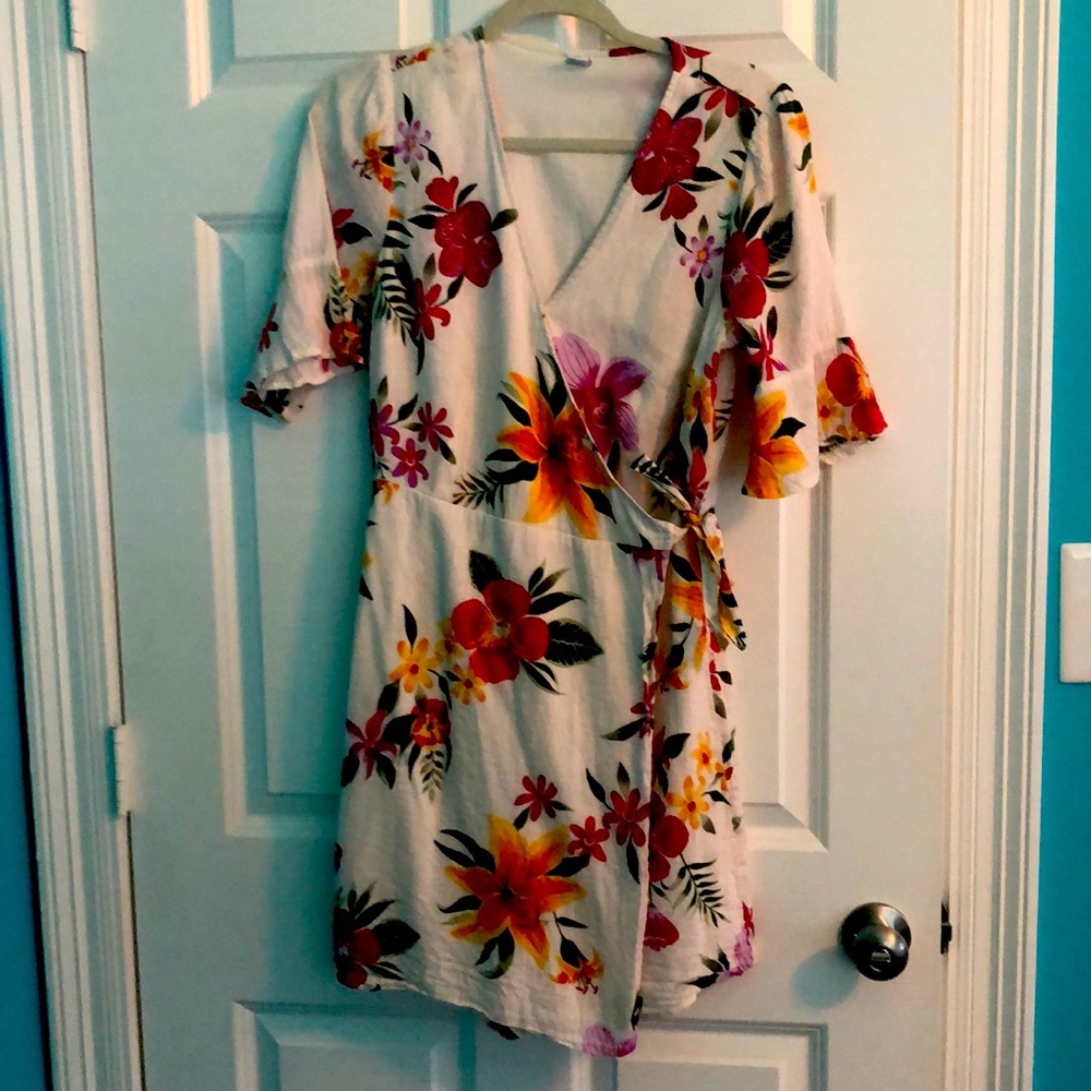 Hawaiian print dress-white
